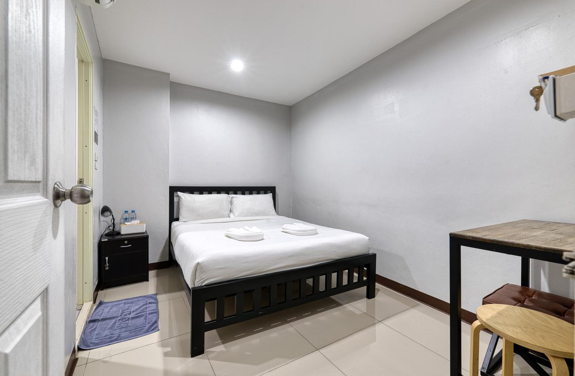 Red Pin Inn 好运旅馆 Bangkok Dış mekan fotoğraf
